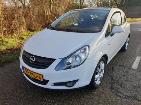 Opel Corsa - 1.4-16V Color Edition Apk 02-2021 - 1