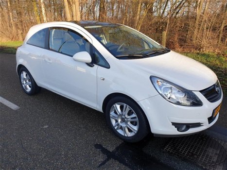 Opel Corsa - 1.4-16V Color Edition Apk 02-2021 - 1