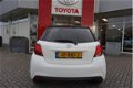 Toyota Yaris - 1.3 VVT-i Trend Bi-Tone Leer, Stoelverwarming, Navigatie, Automaat - 1 - Thumbnail