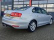 Volkswagen Jetta - 1.2 TSI Comfort Executive Line Dealer onderhouden - 1 - Thumbnail