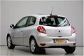 Renault Clio - TCe 100pk 20th Anniversary | Panoramadak | Navigatie | 1e Eigenaar | ABD Onderhouden - 1 - Thumbnail