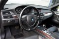 BMW X5 - e70 Grijs kenteken Bom volle auto - 1 - Thumbnail