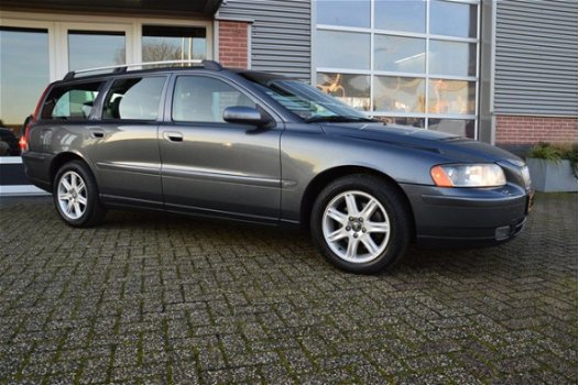 Volvo V70 - 2.4 Momentum Automaat Youngtimer - 1