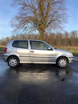 Volkswagen Polo - 1.4 bj 2001 AIRCO - ELEKTRISCHE RAMEN -APK 16-01-2021 - 1