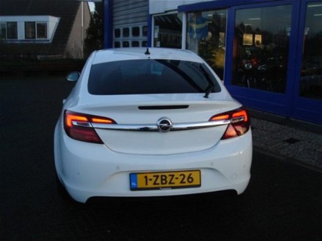 Opel Insignia - 2.0 CDTI 140PK EDITION - 1