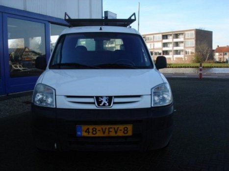 Peugeot Partner - 1.6 HDI, IMPERIAAL, TREKHAAK, 159 DKM - 1