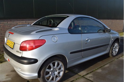 Peugeot 206 CC - 2.0-16V - 1