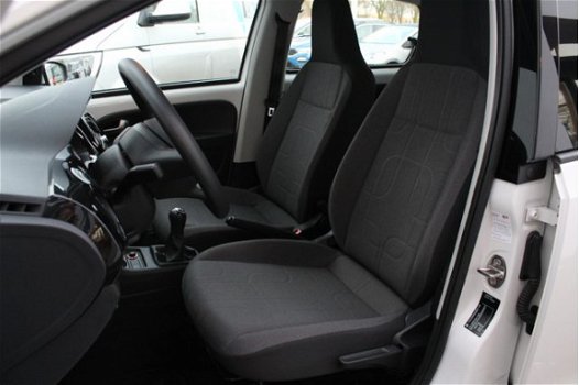 Volkswagen Up! - 1.0 move up BlueMotion Navigatie | Airco | 5 drs | Lage kilometerstand | Radio/CD | - 1