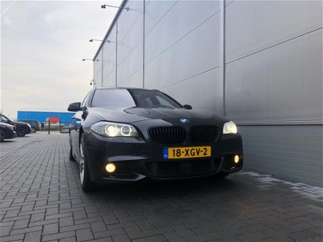BMW 5-serie Touring - 525d High Executive volle auto, volledig m uitgevoerd, zwarte hemel, shadow li - 1