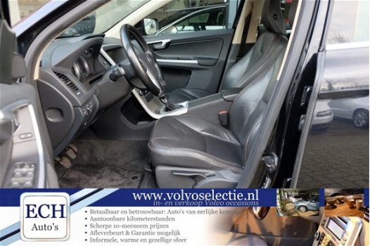 Volvo XC60 - D3 163 pk Momentum, Leer, Navi, 17 inch, Trekhaak - 1