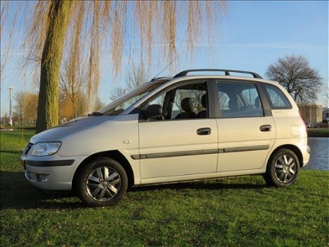 Hyundai Matrix - 1.6i Silver Edition 105DKM NAP AIRCO *NETTE AUTO - 1