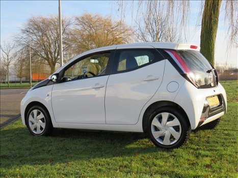 Toyota Aygo - 1.0 VVT-i x-play ORIGINEEL 18.000KM 1e EIGENAAR *LUXE UITVOERING - 1