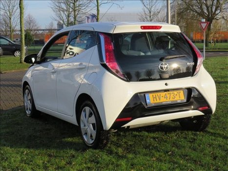 Toyota Aygo - 1.0 VVT-i x-play ORIGINEEL 18.000KM 1e EIGENAAR *LUXE UITVOERING - 1