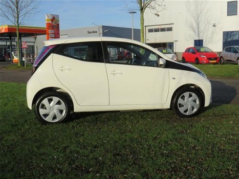 Toyota Aygo - 1.0 VVT-i x-play ORIGINEEL 18.000KM 1e EIGENAAR *LUXE UITVOERING - 1