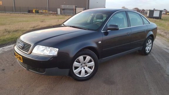 Audi A6 - 2.4 MT - 1