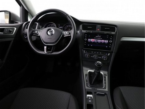 Volkswagen Golf - 1.0 115pk TSI Trendline | Climate control | App-connect Navigatie | Cruise control - 1