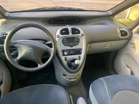 Citroën Xsara Picasso - 1.8i-16V / APK/Airco/Panoramadak/Cruise/Park sensor - 1