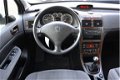 Peugeot 307 - 1.6-16V XT Premium 5D Clima/NAP/Cruise/Trekhaak - 1 - Thumbnail