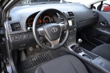 Toyota Avensis Wagon - 2.0 VVTi Dynamic Clima/NAP/Navi/Trekhaak