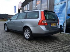 Volvo V70 - 2.5T Momentum. AUTOMAAT/LEER/AIRCO/NAVI