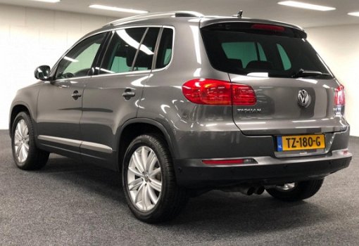 Volkswagen Tiguan - 2.0 TSI Sport&Style 4motion R-line Edition *Leder*Xenon*DsgAutomaat*Trekhaak - 1