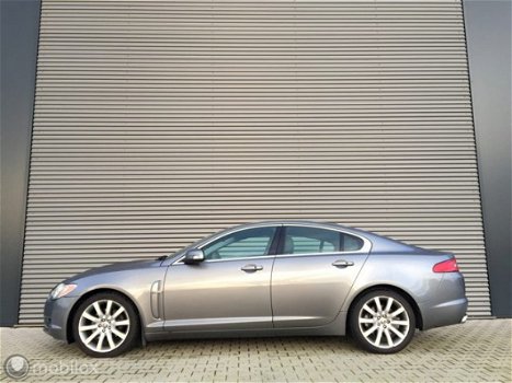 Jaguar XF - 2.7D V6 Premium Luxury - 1