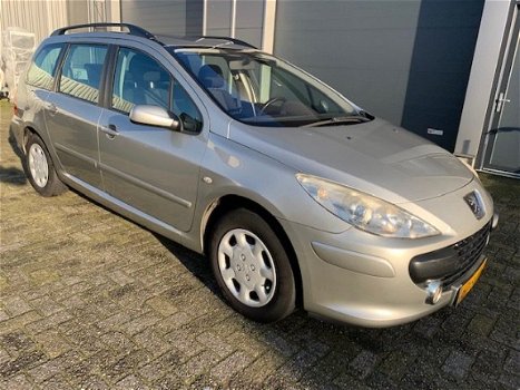 Peugeot 307 - 1.6 HDI 90pk 2006 APK 9-20 CLIMA euro4 - 1