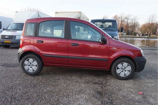 Fiat Panda - 1.1 Actual , 5 DEURS, VOLLEDIG ONDERHOUDEN, RECENT NIEUWE DISTRIBUTIE EN BEURT GEHAD , - 1