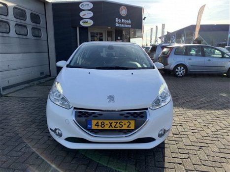 Peugeot 208 - 1.4 e-HDi Active Automaat Navi Pdc - 1