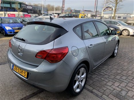 Opel Astra - 1.6 Edition Navi Cruise Ac/Ecc Pdc - 1