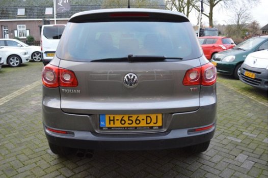 Volkswagen Tiguan - 1.4 TSI Trend&Fun met wegklapbare trekhaak, 2de eigenaar - 1