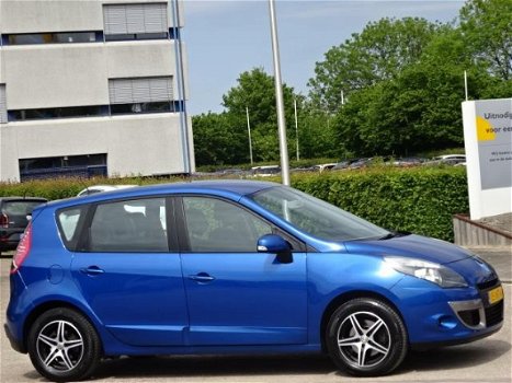 Renault Scénic - 1.5 dCi Expression 1.5 dCi Expression, bj.2011, blauw metallic, climate, NAP uitdra - 1