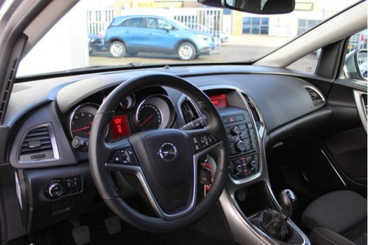 Opel Astra - S.T. 1.6 T 180PK Cosmo Climate control | PDC | AGR - 1