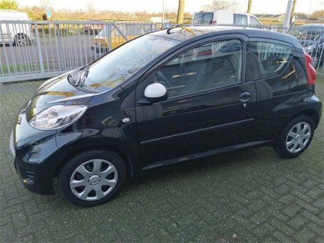 Peugeot 107 - 1.0-12V XS - 1