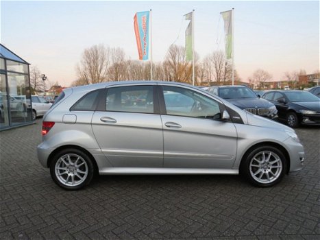 Mercedes-Benz B-klasse - 180 BlueEFFICIENCY Business CLass /NAVI/AIRCO/CRUISCONTROL/NAP - 1