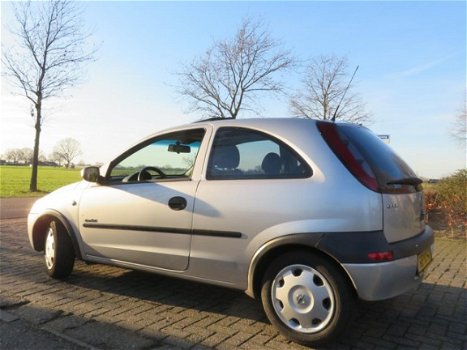 Opel Corsa - 1.2i-16V met Schuifdak en Vele Opties - 1