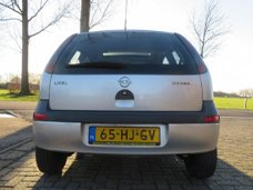 Opel Corsa - 1.2i-16V met Schuifdak en Vele Opties