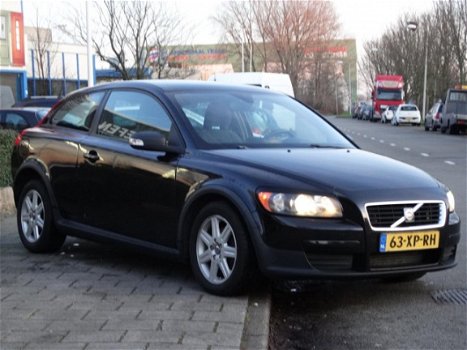 Volvo C30 - 1.6D Kinetic - CLIMATE CONTR - CRUISE CONTR - PARROT - NAP - GARANTIE - 1