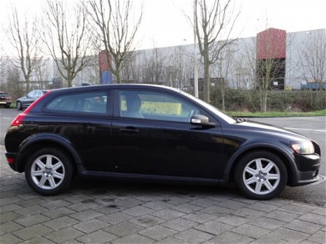 Volvo C30 - 1.6D Kinetic - CLIMATE CONTR - CRUISE CONTR - PARROT - NAP - GARANTIE - 1