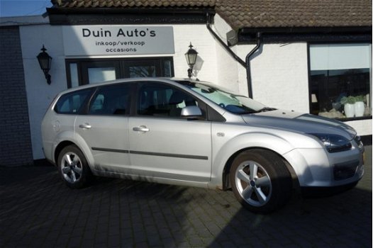 Ford Focus Wagon - 1.6-16V Futura - 1