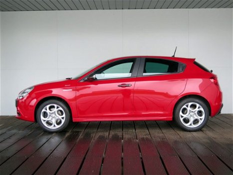 Alfa Romeo Giulietta - 1.4 T Sprint | Navigatie | Schuifdak | 17