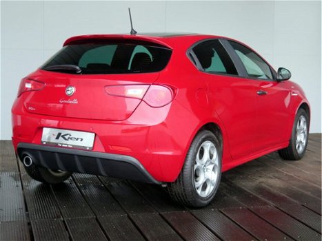 Alfa Romeo Giulietta - 1.4 T Sprint | Navigatie | Schuifdak | 17