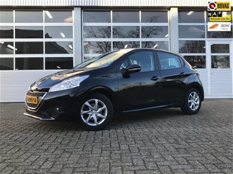 Peugeot 208 - 1.2 VTi Allure - Navi - Airco - Panoramdak - Parkeerhulp - 1