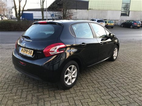 Peugeot 208 - 1.2 VTi Allure - Navi - Airco - Panoramdak - Parkeerhulp - 1