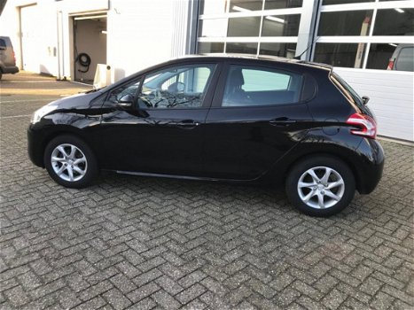 Peugeot 208 - 1.2 VTi Allure - Navi - Airco - Panoramdak - Parkeerhulp - 1