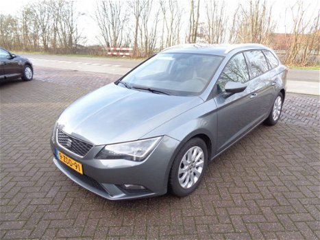 Seat Leon ST - 1.6 TDI Ecomotive Lease Sport LEER TREKHAAK STOEL VERWARMING - 1