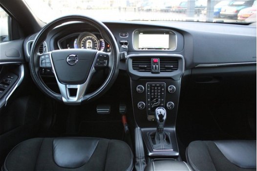 Volvo V40 - 2.0 D3 R-Design AUT. Leder+Navi+PDC+Xenon+Trekhaak - 1