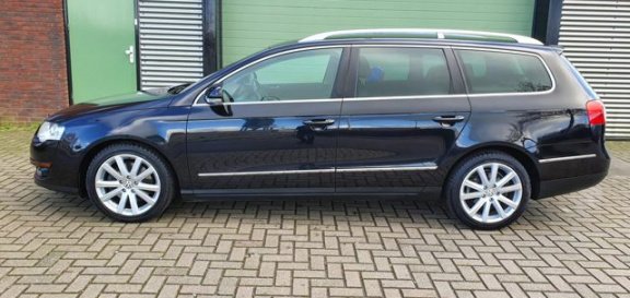 Volkswagen Passat Variant - 2.0 TFSI 147KW AUT 2006 Zwart VOL - 1