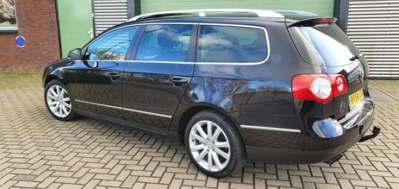 Volkswagen Passat Variant - 2.0 TFSI 147KW AUT 2006 Zwart VOL - 1