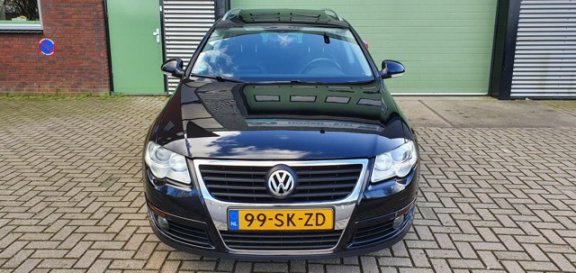 Volkswagen Passat Variant - 2.0 TFSI 147KW AUT 2006 Zwart VOL - 1